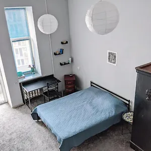 Entire 2-bedroom Authentic Flat Апартаменты Киев